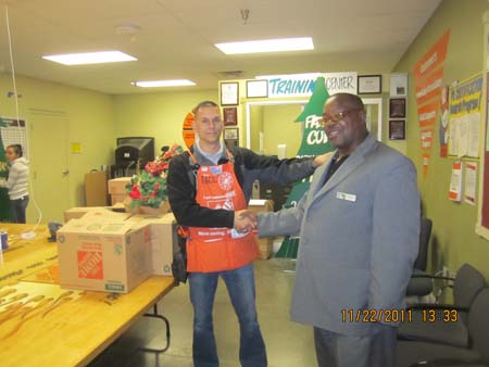Thanksgiving Food Drive000