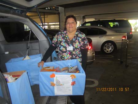 Thanksgiving Food Drive001