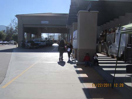 Thanksgiving Food Drive007