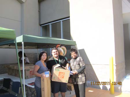 Thanksgiving Food Drive038