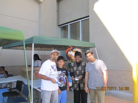 Thanksgiving Food Drive047
